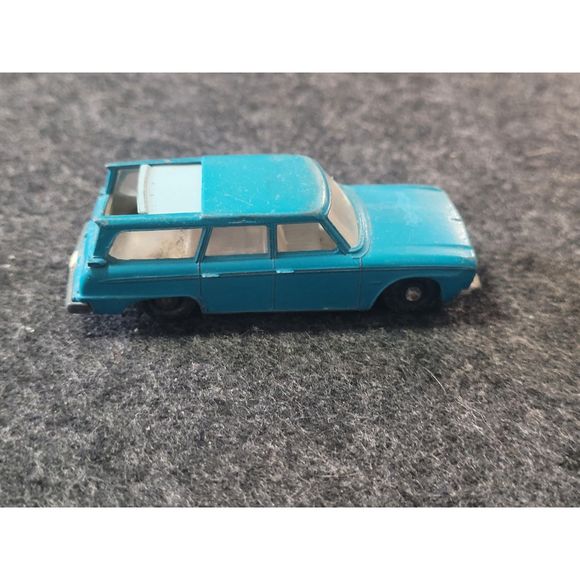 Vintage Matchbox Lesney #42 Studebaker Lark Wagonaire - Picture 4 of 5